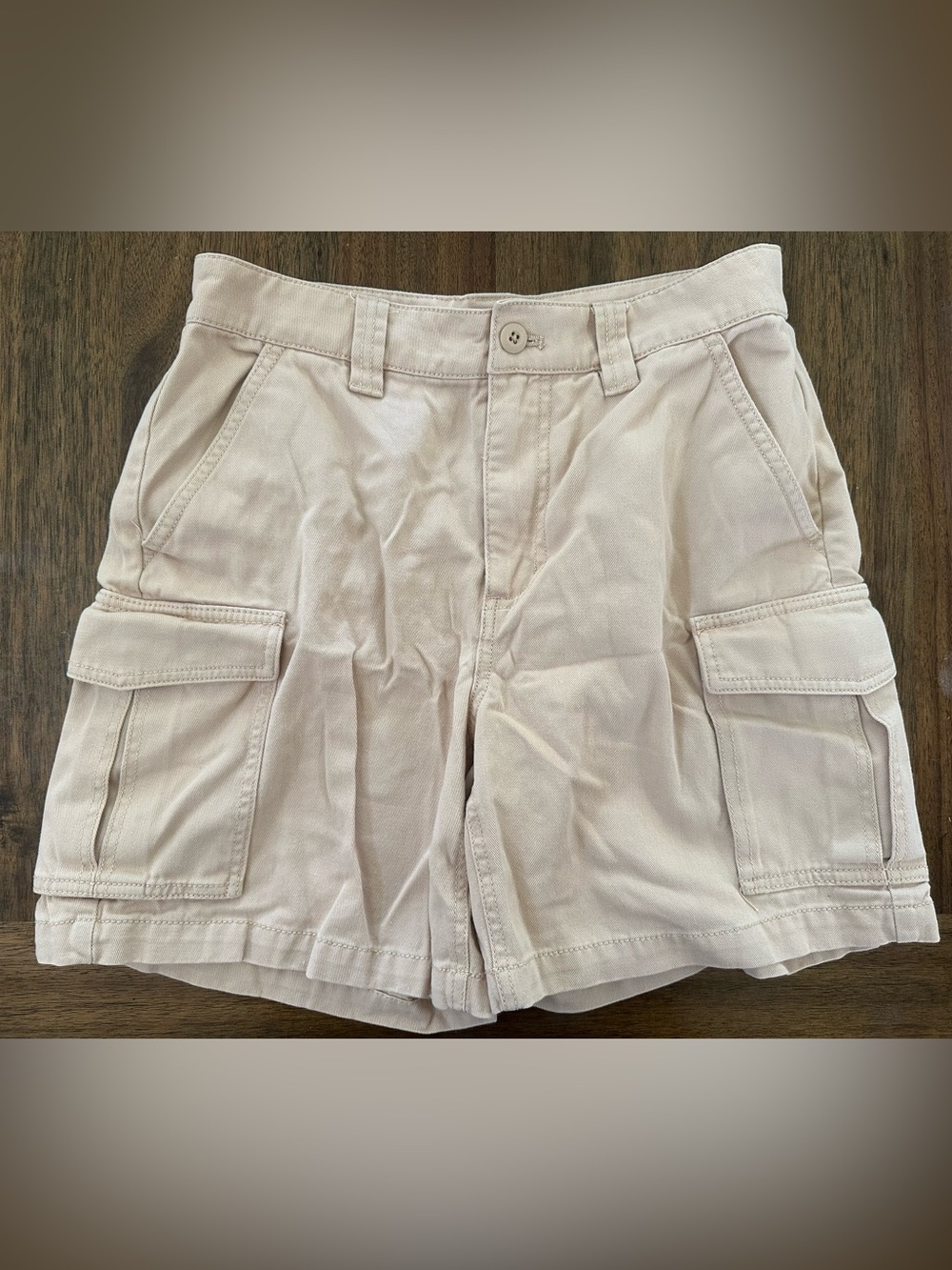 TNA by Aritzia Neutral Beige High-Rise Casual Shorts with side pockets
